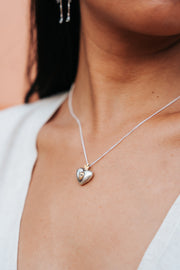 Dije Nueva Vida, joya de plata .925 – Gabriela Sánchez (vista 3)
