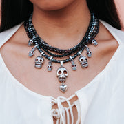 Collar Reencuentro, joya de plata .925, con hematita y cuarzo – Gabriela Sánchez (vista 2)