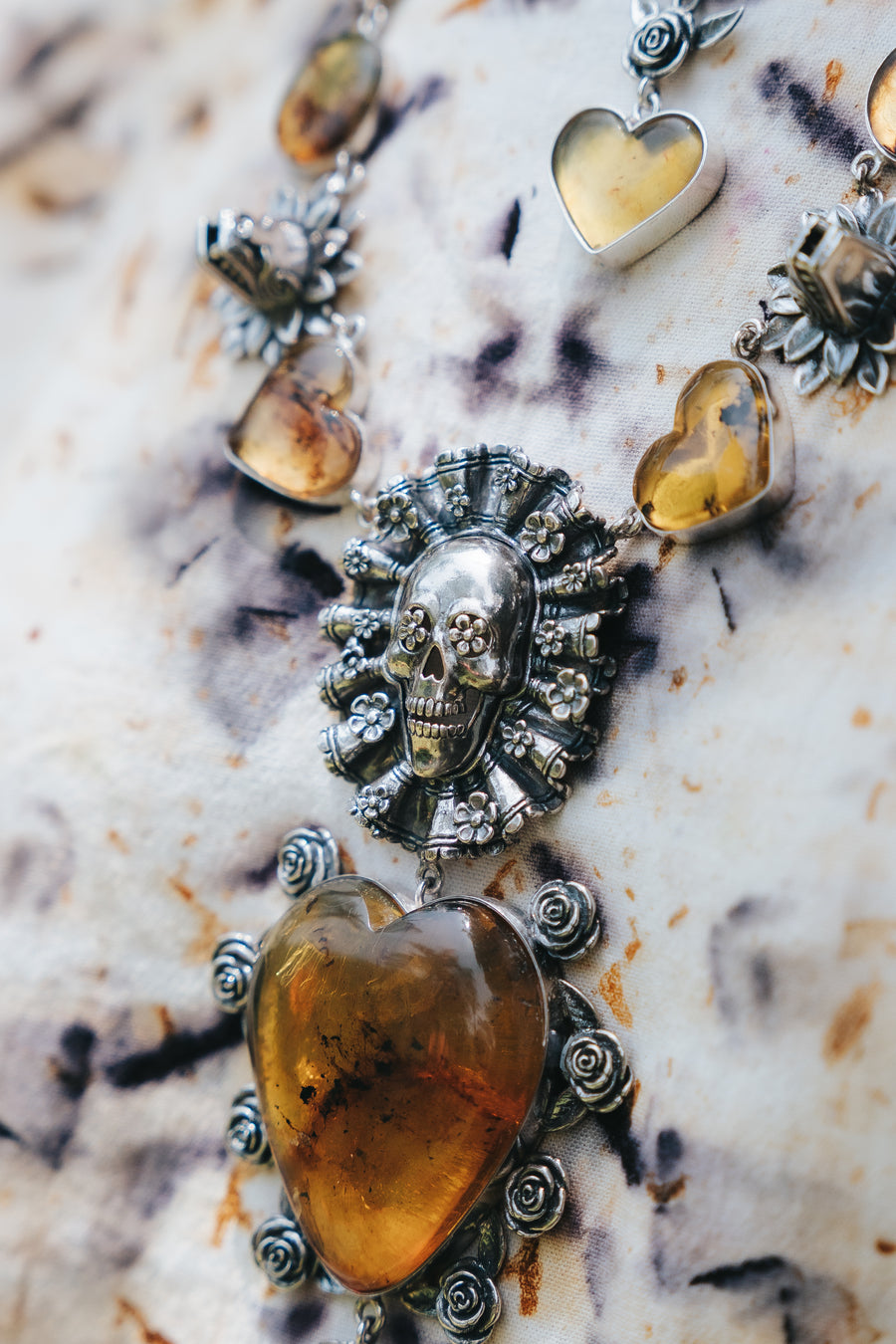 Collar Gozo Perpetuo, joya de plata .925, con ámbar – Gabriela Sánchez (vista 5)