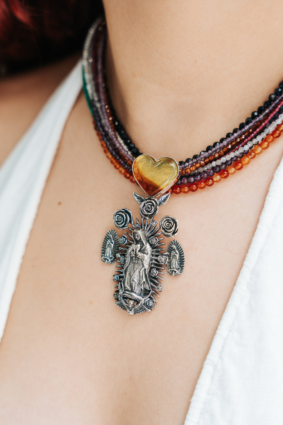 Collar Tradición viva, joya de plata .925, con venturina y concha – Gabriela Sánchez (vista 4)
