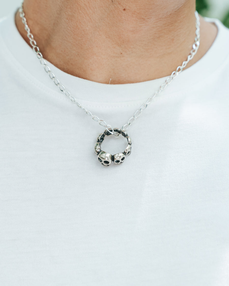Dije Cráneos de Luna, joya de plata .925 – Gabriela Sánchez (vista 2)