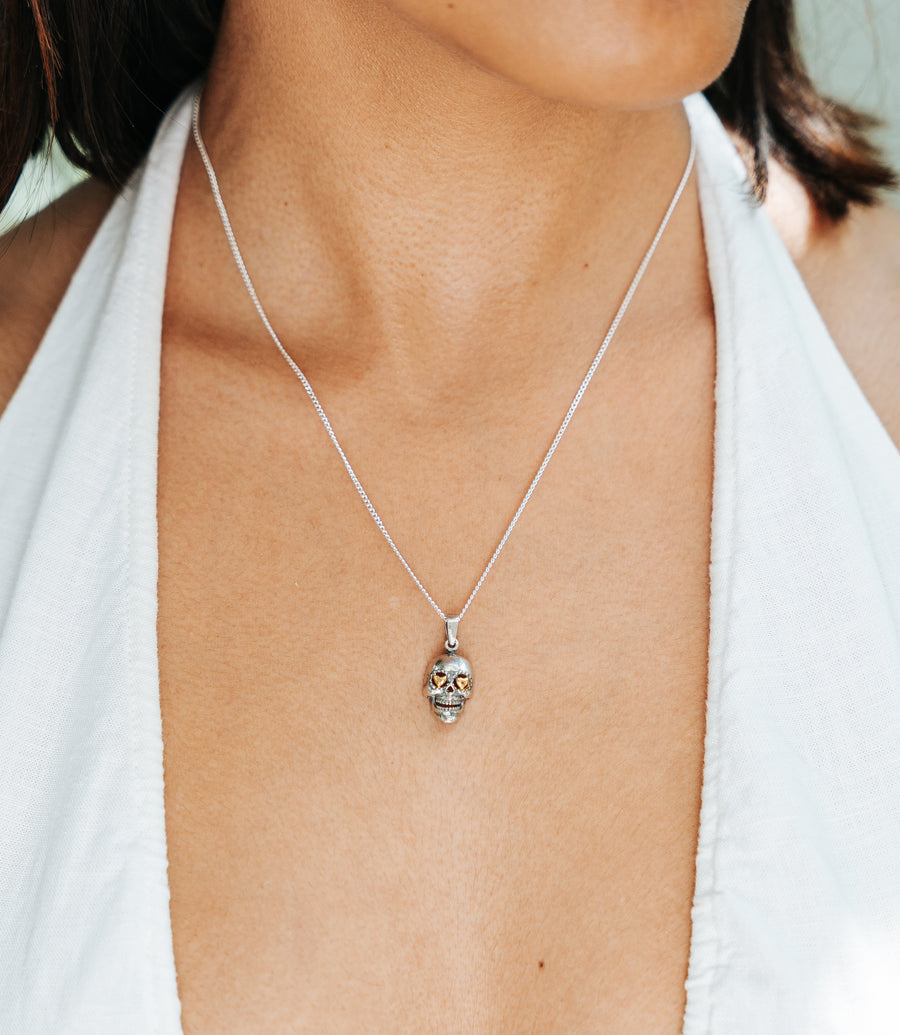 Dije Calaverita de Azúcar con Corazón, joya de plata .925 – Gabriela Sánchez (vista 3)