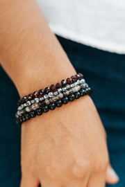 Pulsera Fuego Sagrado, joya de plata .925, con ónix y hematita – Gabriela Sánchez