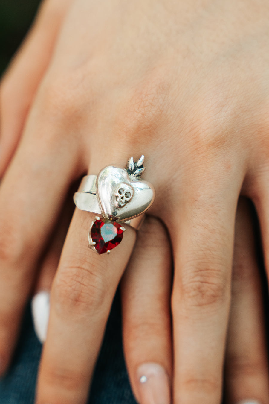 Anillo Latido, joya de plata .925, con cristal Swarovski – Gabriela Sánchez