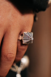 Anillo Pirámide, joya de plata .925 – Gabriela Sánchez (vista 2)