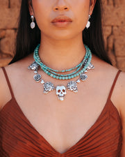 Aretes Calaverita de Perlita, joya de plata .925, con perla – Gabriela Sánchez (vista 5)