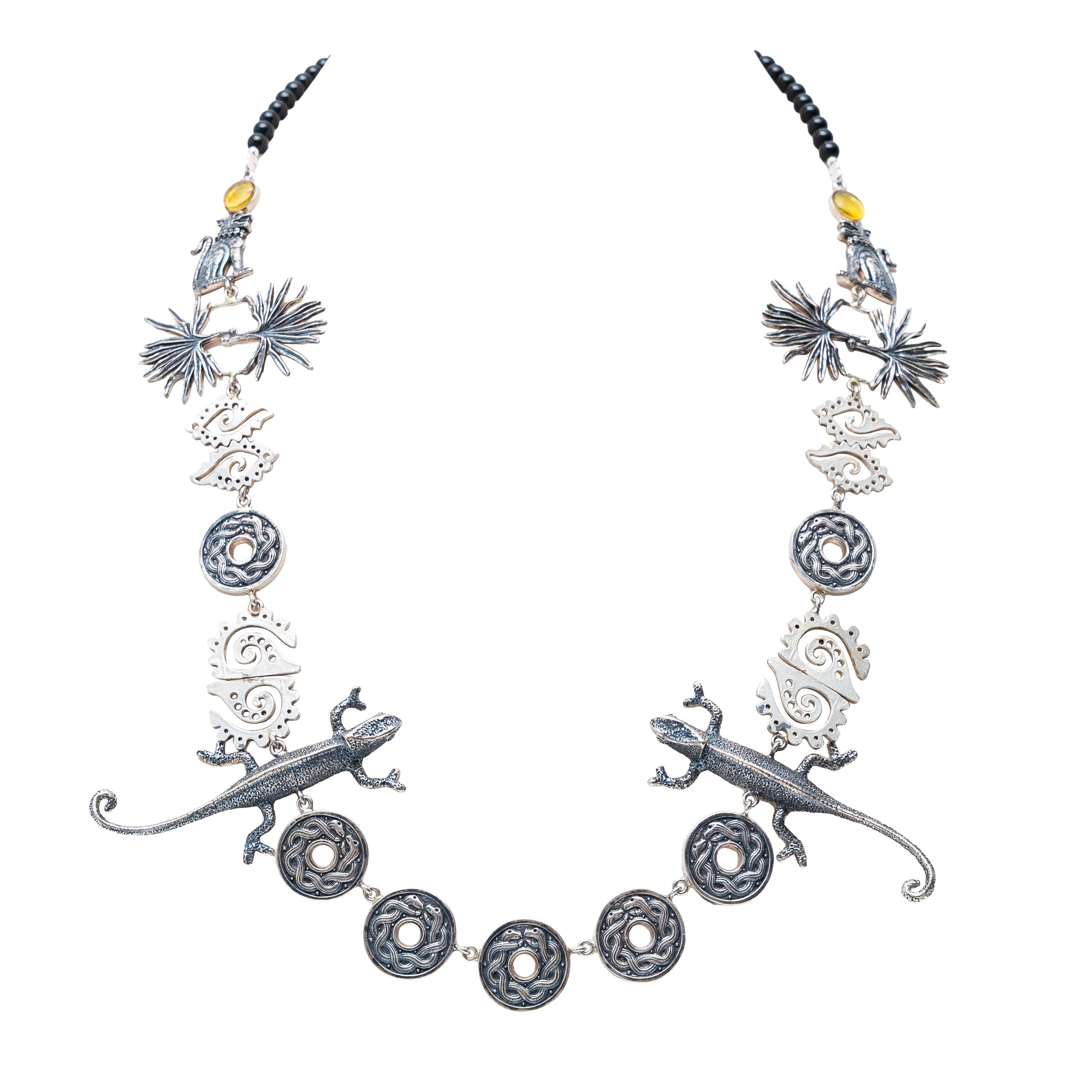 Collar Juego Prehispánico, joya de plata .925, con ámbar y ónix – Gabriela Sánchez (vista 2)