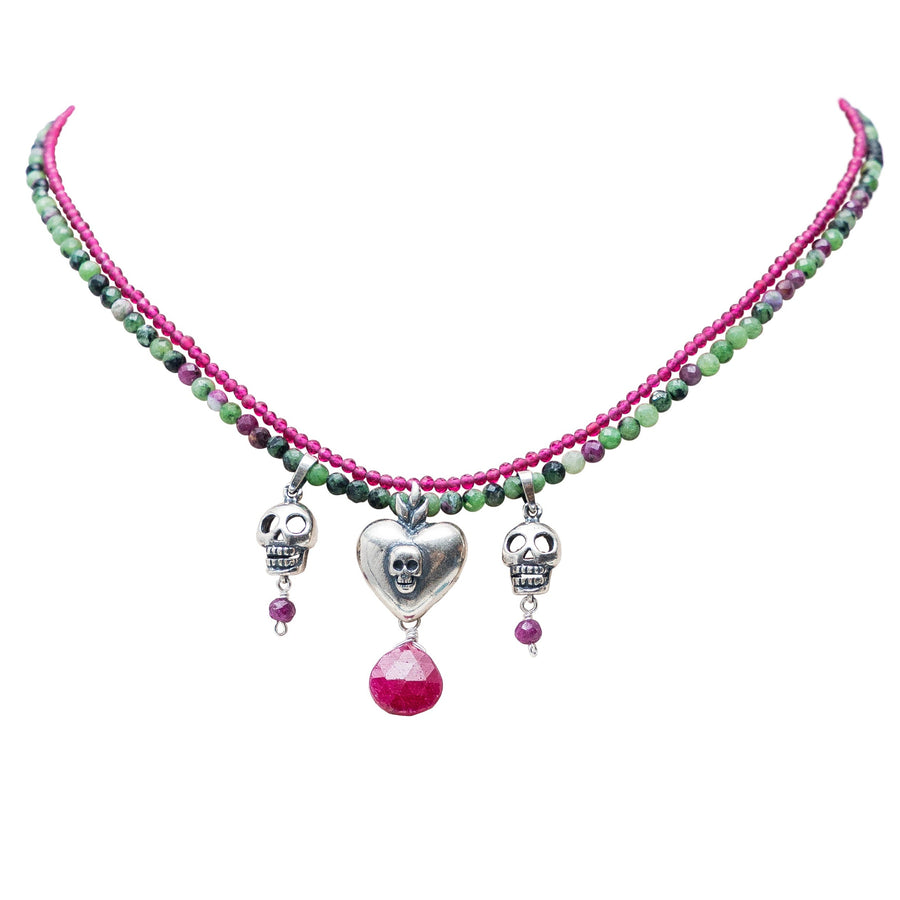 Collar Flor de Terciopelo, joya de plata .925, con rubí – Gabriela Sánchez