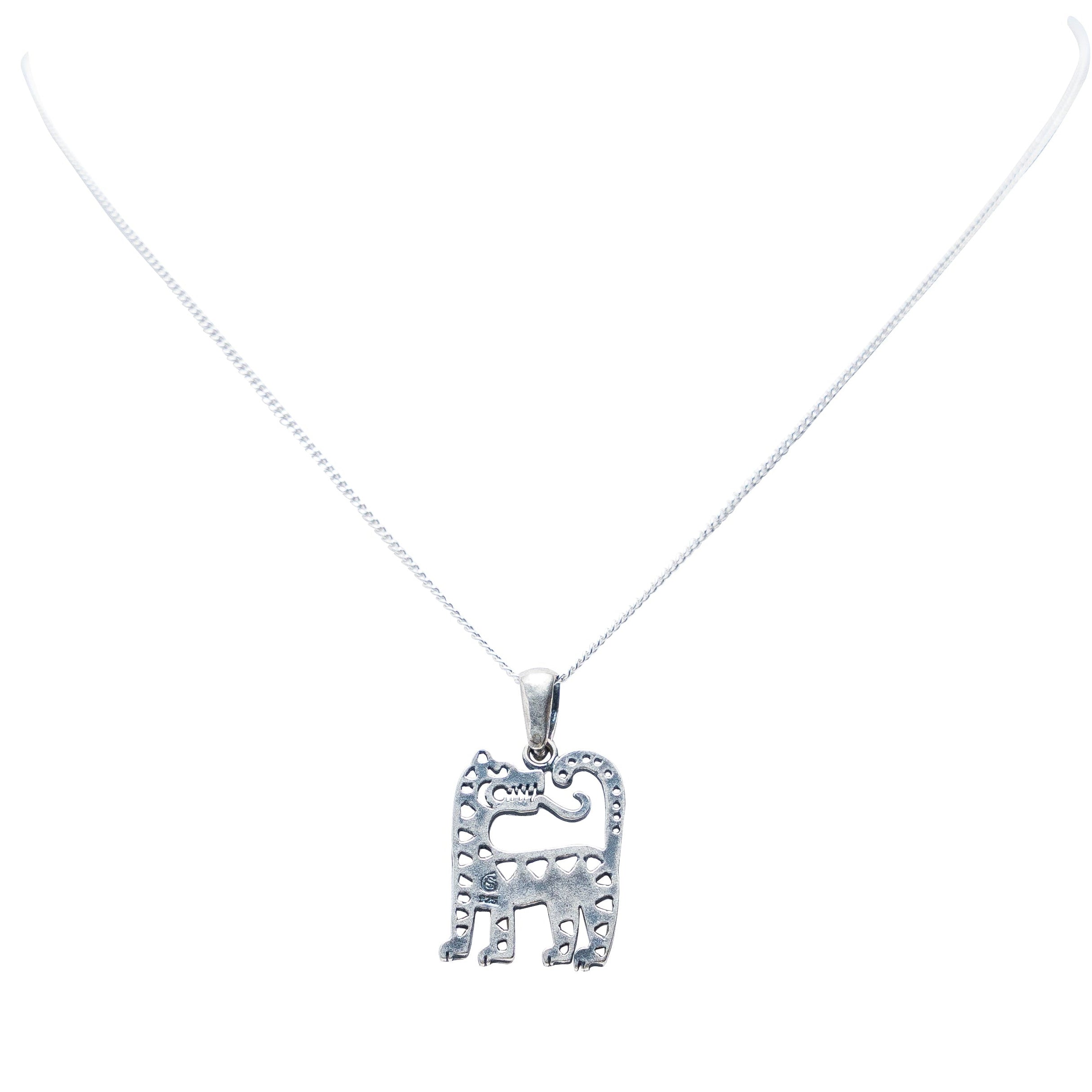 Dije Bebé Balam, joya de plata .925 – Gabriela Sánchez