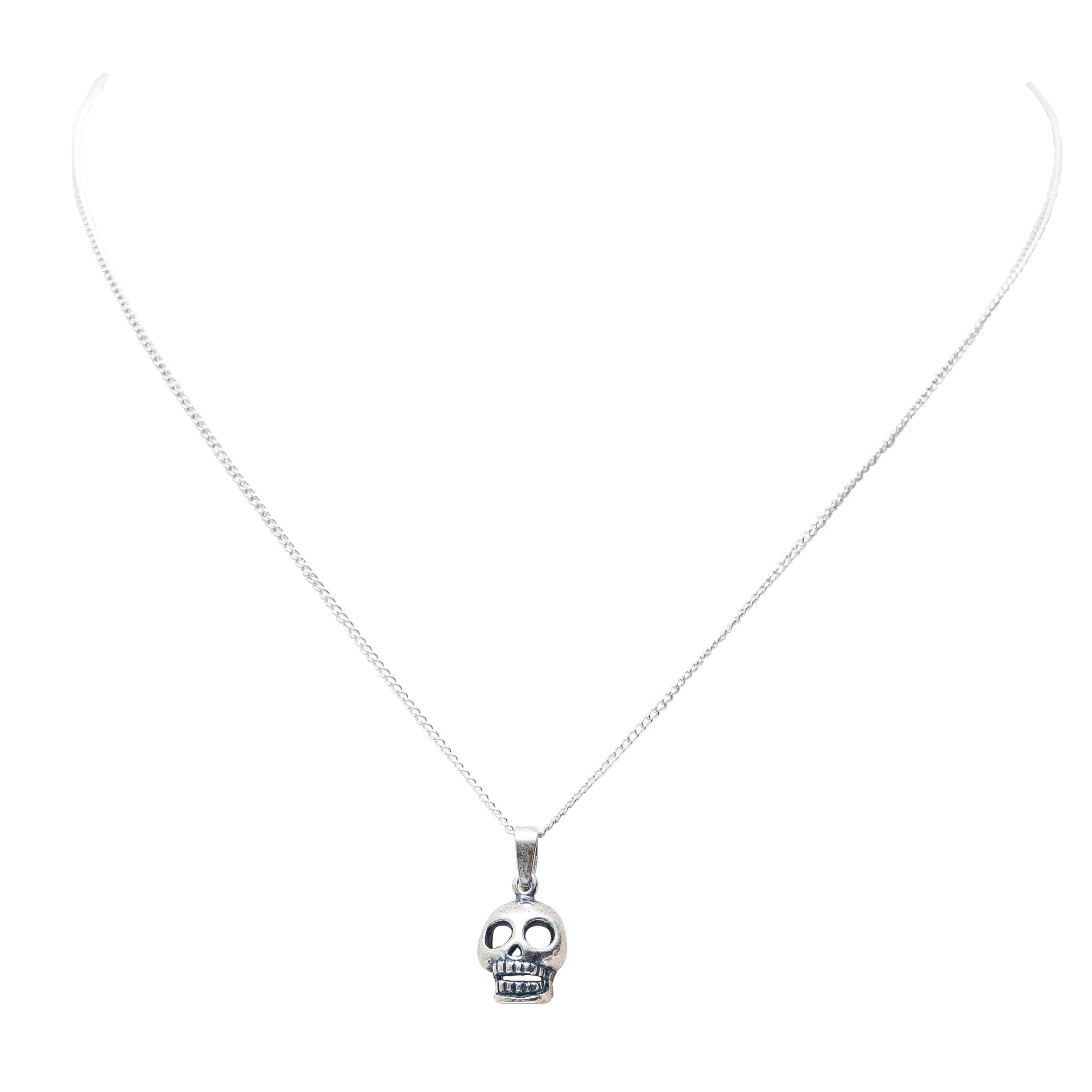 Dije Calavera, joya de plata .925 – Gabriela Sánchez