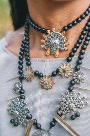 Collar Cenizas y Huesos, joya de plata .925, con obsidiana – Gabriela Sánchez (vista 5)