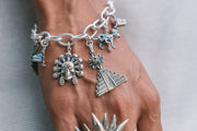 Brazalete Mictlán Sagrado, joya de plata .925 – Gabriela Sánchez (vista 2)