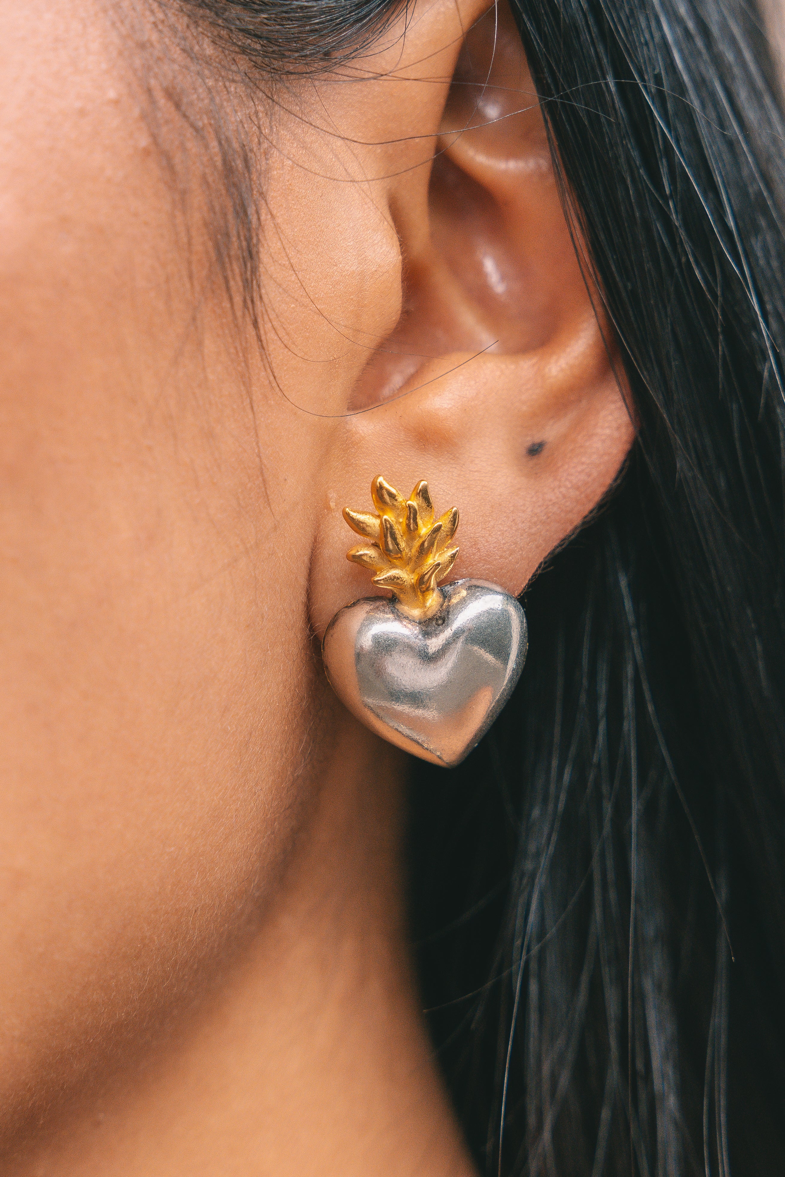 Aretes Mi corazón es Fuego, joya de plata .925 – Gabriela Sánchez (vista 2)