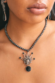 Collar Encuentro de Almas, joya de plata .925, con hematita y ónix – Gabriela Sánchez (vista 3)