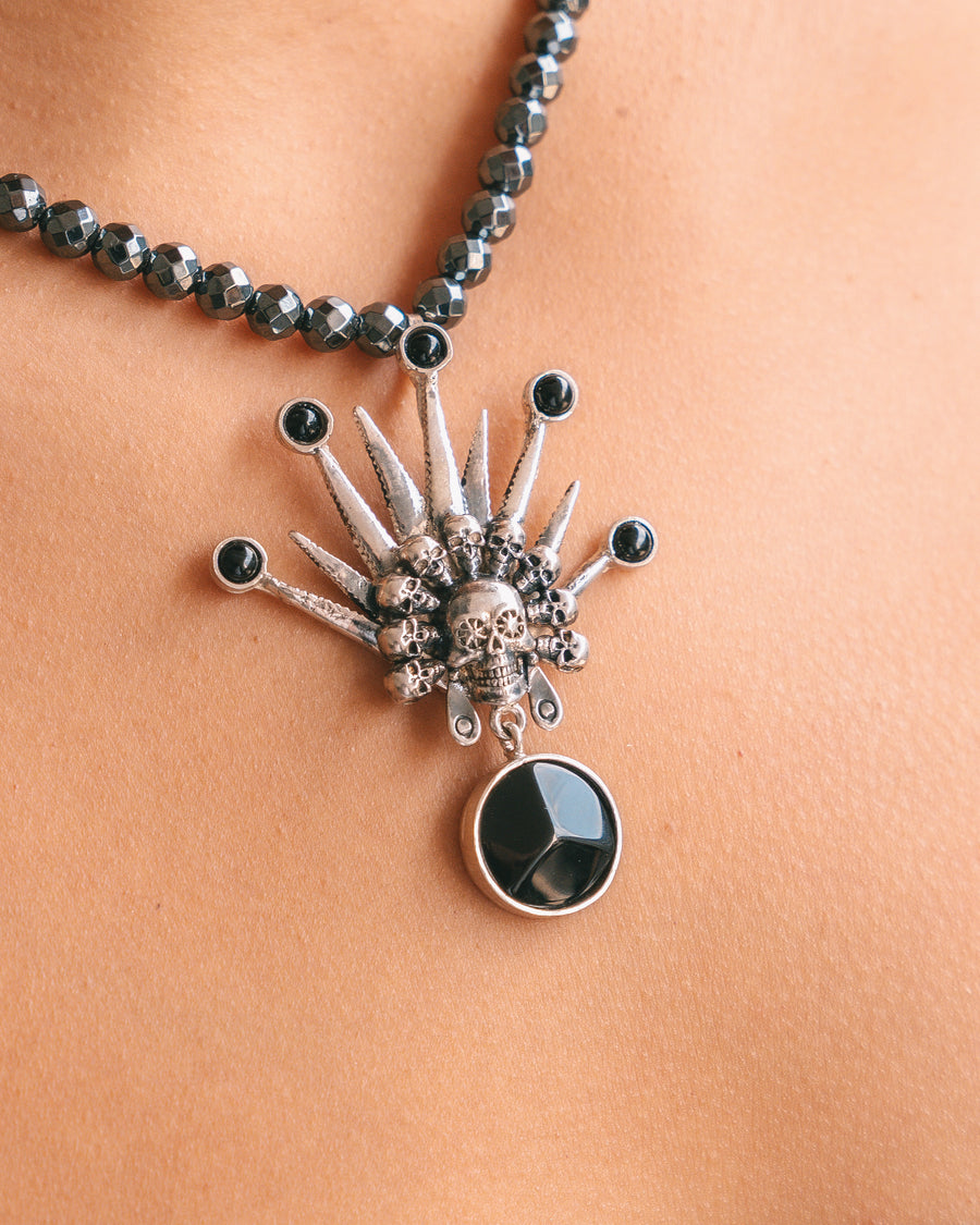 Collar Encuentro de Almas, joya de plata .925, con hematita y ónix – Gabriela Sánchez