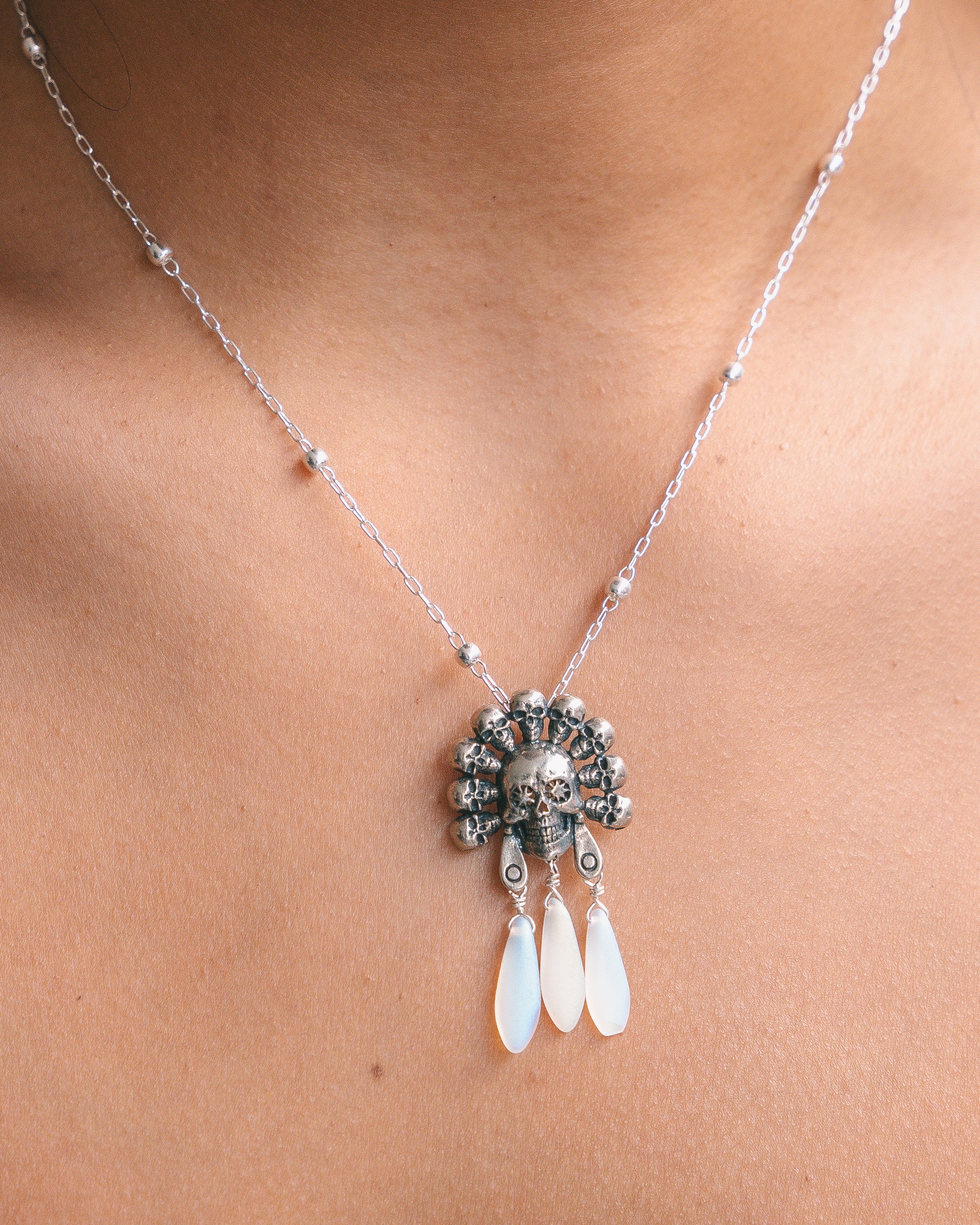 Dije Calaverita de Luz, joya de plata .925 – Gabriela Sánchez