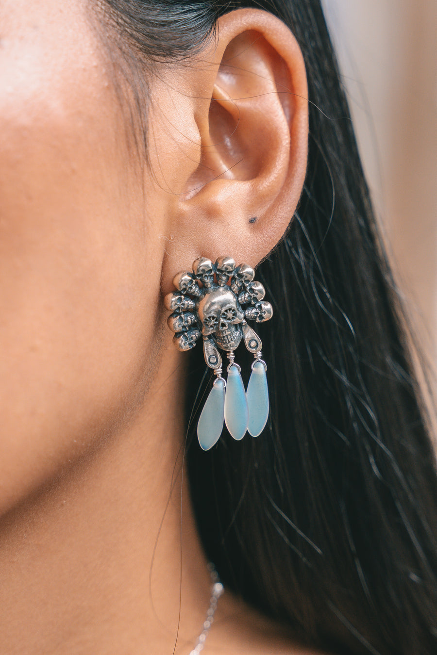Aretes Calaverita de Luz, joya de plata .925 – Gabriela Sánchez (vista 2)