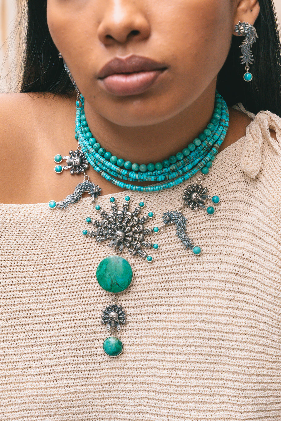 Collar Turquesa Ritual, joya de plata .925, con crisocola – Gabriela Sánchez (vista 2)