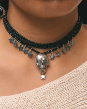 Collar Firmamento, joya de plata .925, con espinela y hematita – Gabriela Sánchez (vista 2)