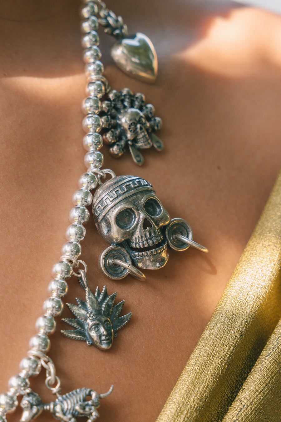 Collar Mictlán Sagrado, joya de plata .925 – Gabriela Sánchez (vista 6)
