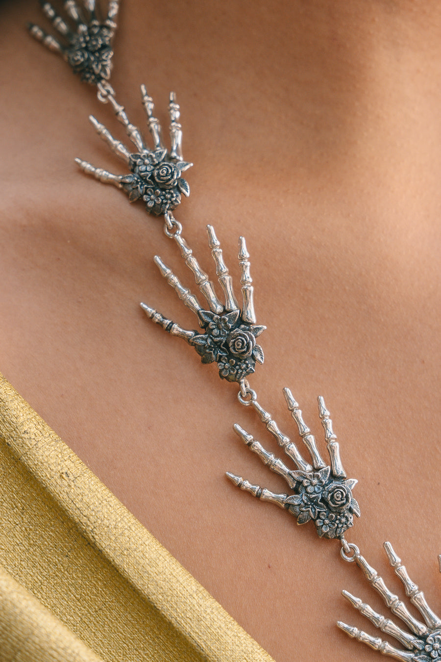 Collar Abrazo, joya de plata .925 – Gabriela Sánchez (vista 3)