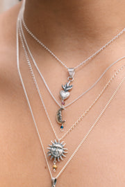 Set Rituales Sagrados, joya de plata .925, con hematita y coral – Gabriela Sánchez (vista 3)