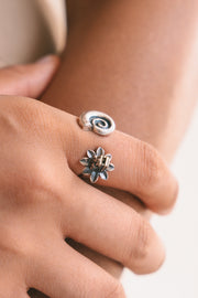 Anillo Quetzalcóatl entre Olas, joya de plata .925 – Gabriela Sánchez (vista 2)