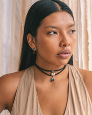 Choker Semilla Lunar, joya de plata .925, con ónix y labradorita – Gabriela Sánchez (vista 2)