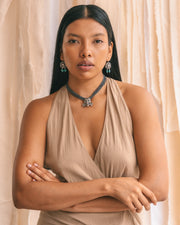 Collar Guardián, joya de plata .925, con hematita – Gabriela Sánchez (vista 4)