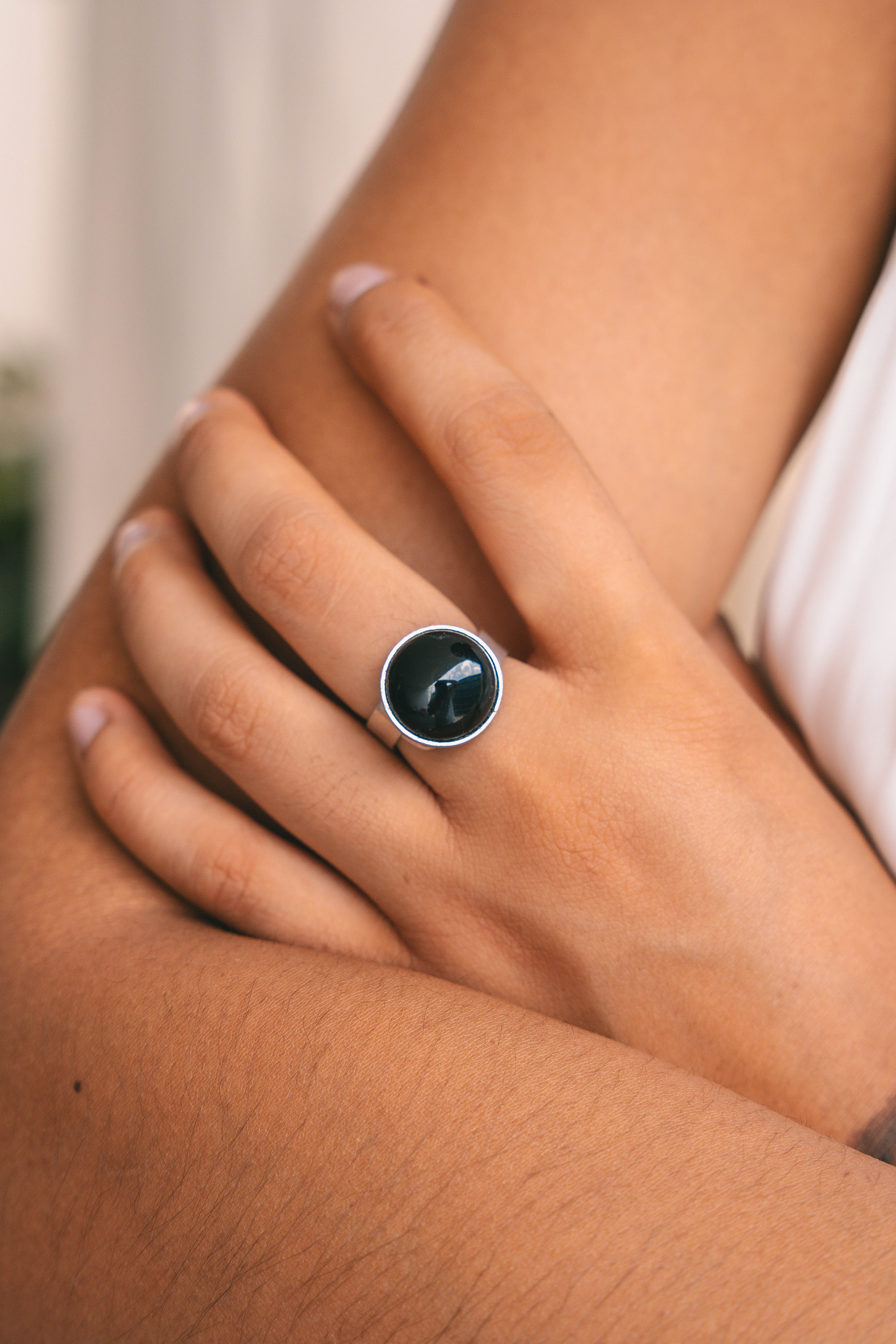Anillo Sombras del Copal, joya de plata .925, con ónix – Gabriela Sánchez