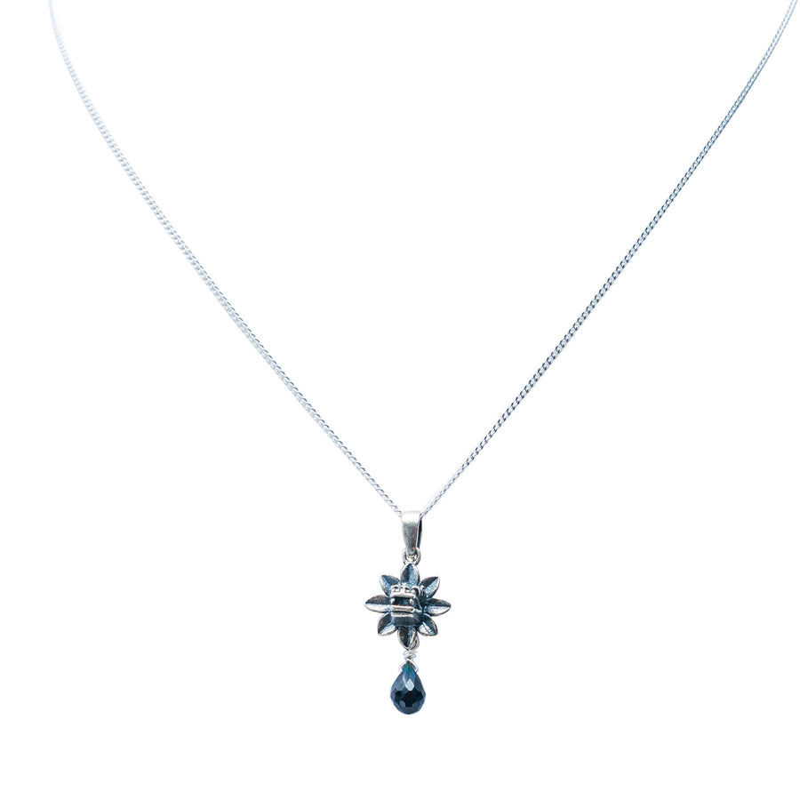 Dije Quetzalcóatl Hematita, joya de plata .925 – Gabriela Sánchez