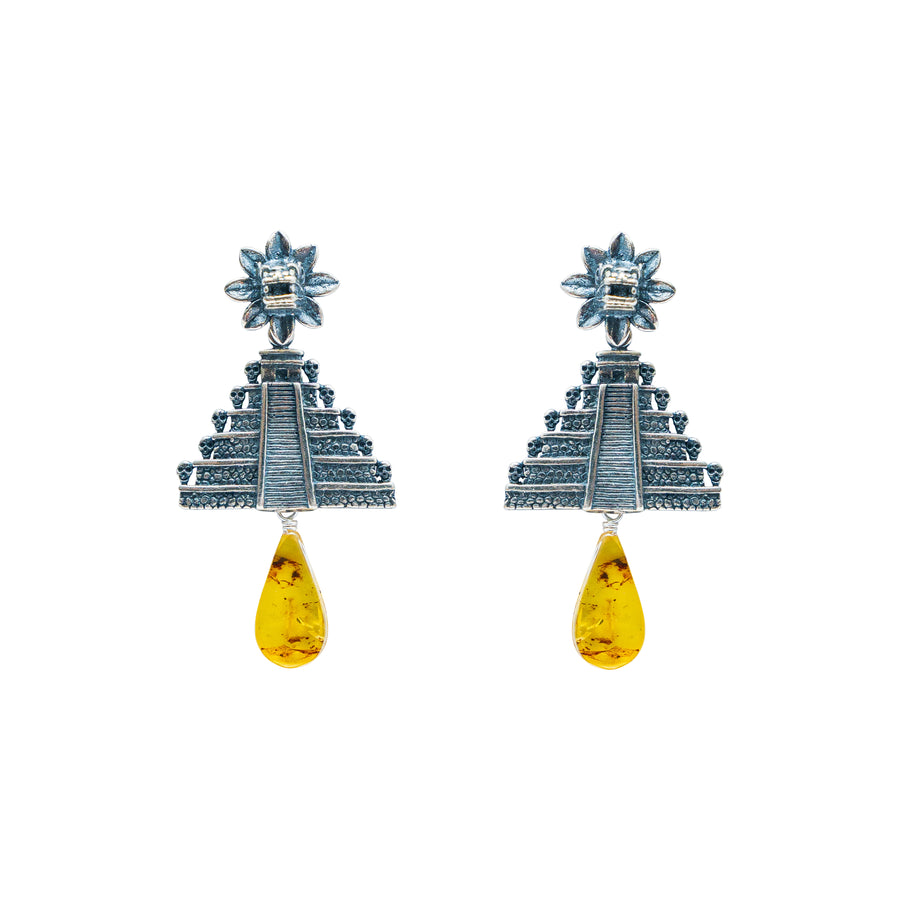 Aretes Pirámide del Sol, joya de plata .925, con ámbar – Gabriela Sánchez (vista 2)
