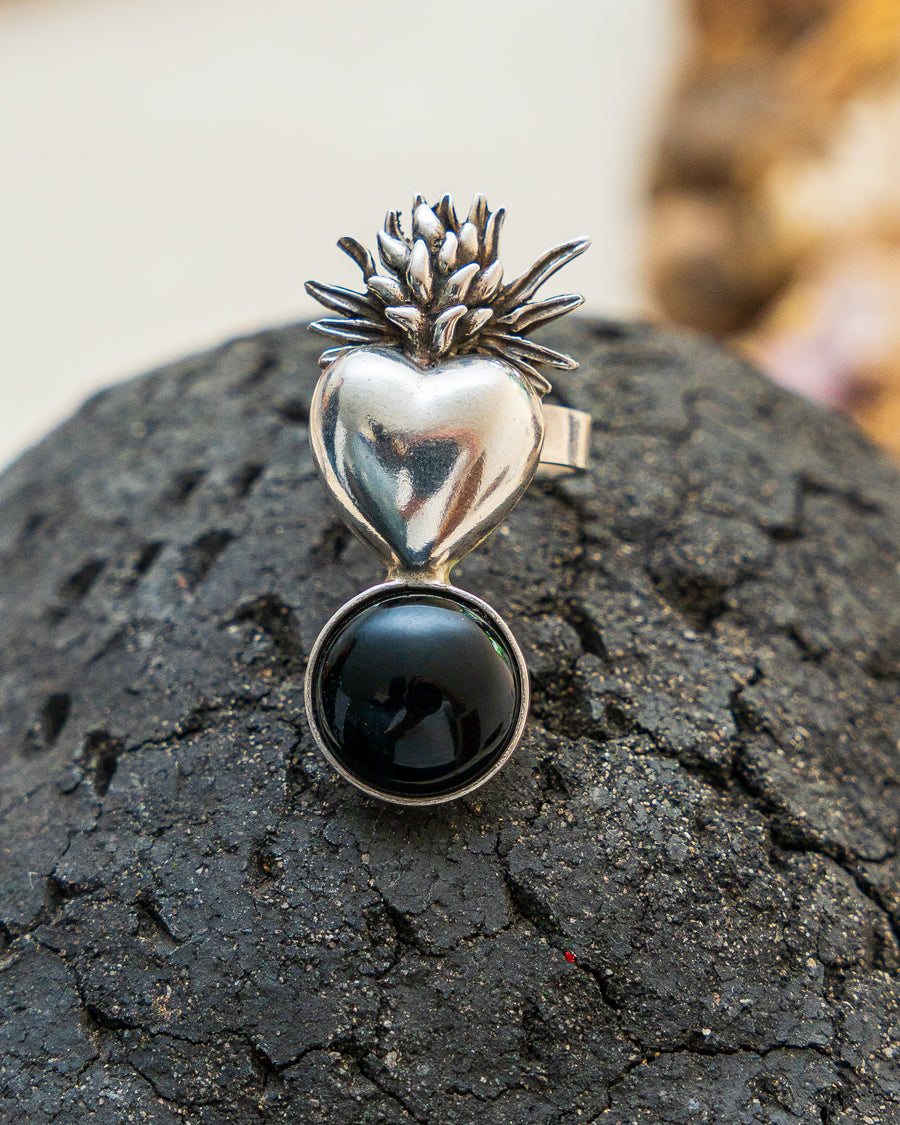 Anillo Copal y Cacao, joya de plata .925, con ónix – Gabriela Sánchez (vista 4)