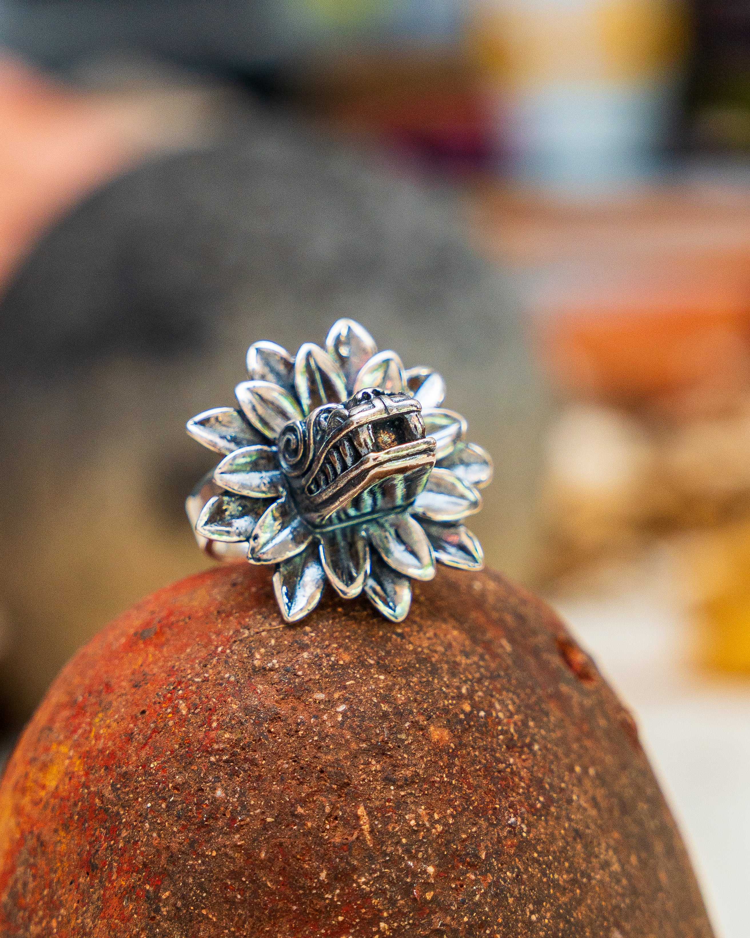 Anillo Plumas de Quetzalcóatl, joya de plata .925 – Gabriela Sánchez