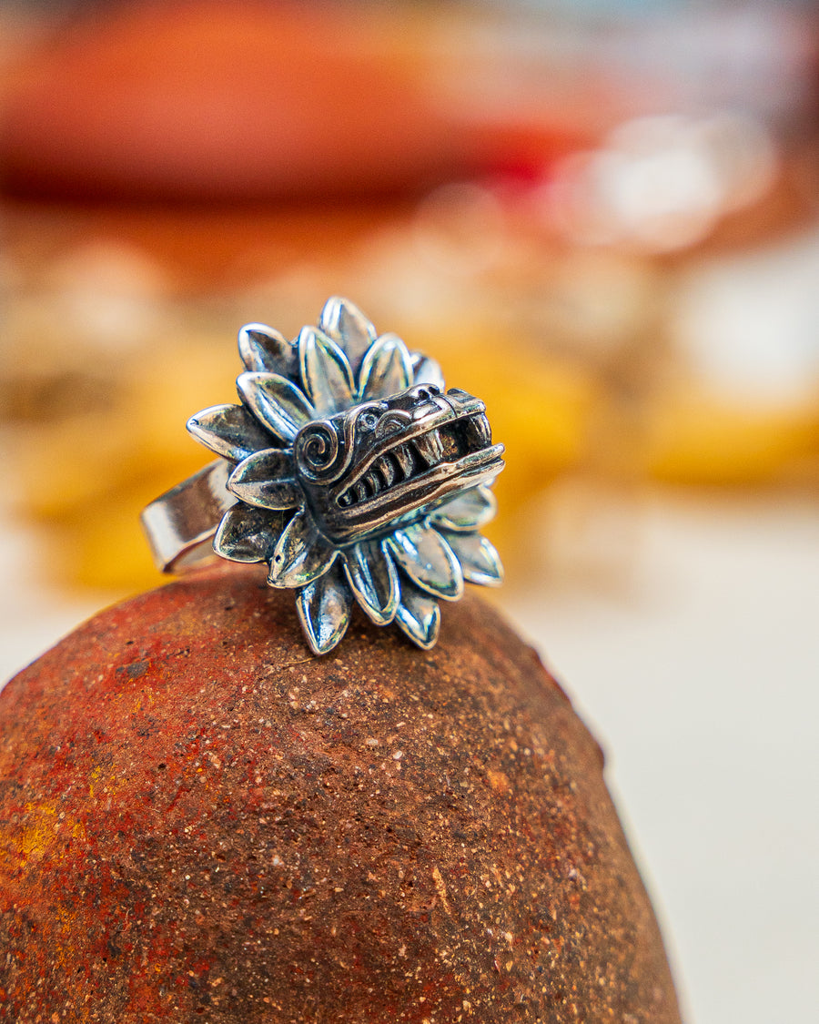 Anillo Plumas de Quetzalcóatl, joya de plata .925 – Gabriela Sánchez (vista 7)