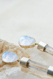 Aretes Metztli Plateado, joya de plata .925, con cuarzo y cuarzo tornasol – Gabriela Sánchez (vista 5)