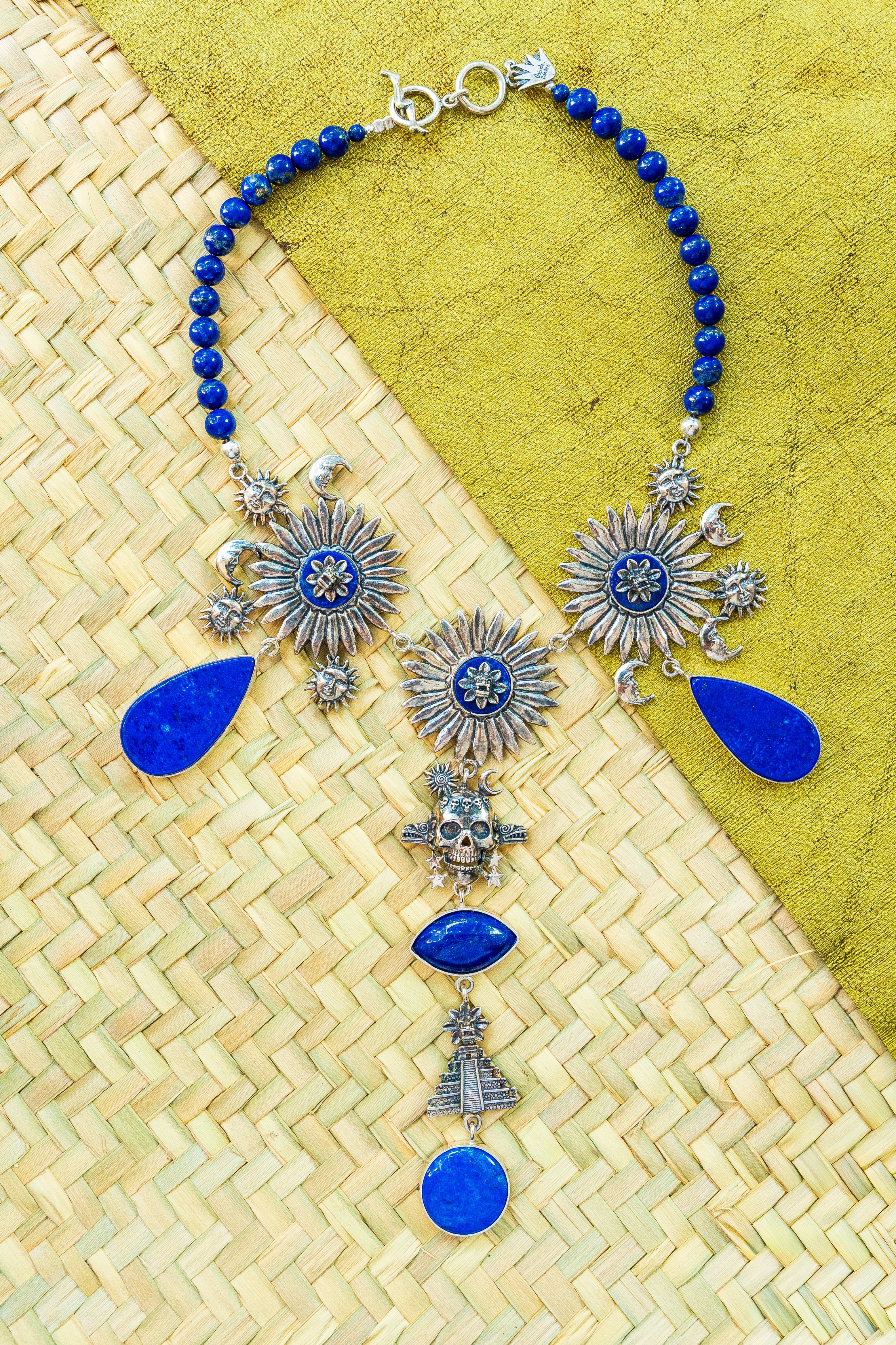 Collar Conexión Sagrada, joya de plata .925, con lapislázuli – Gabriela Sánchez