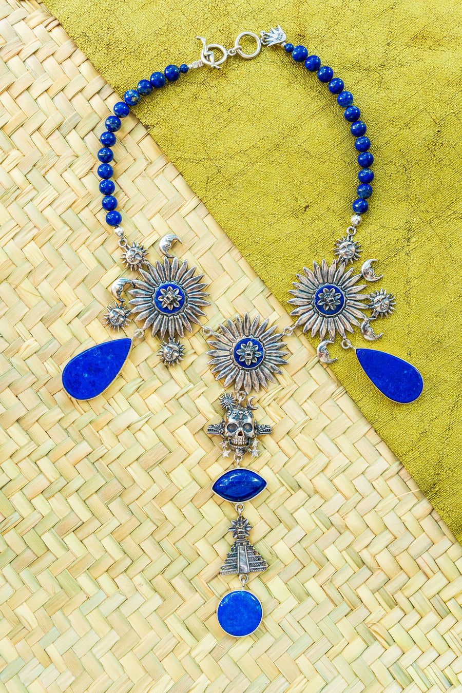 Collar Conexión Sagrada, joya de plata .925, con lapislázuli – Gabriela Sánchez