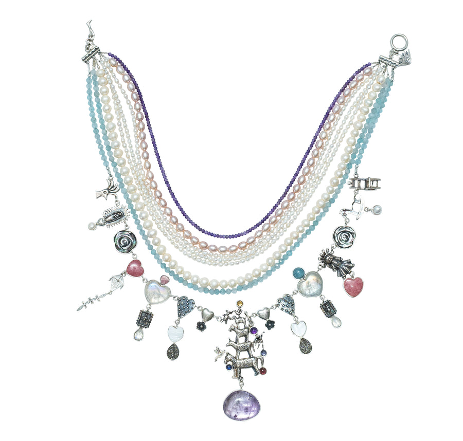 Collar La Magia de los Juguetes, joya de plata .925, con perla y amatista – Gabriela Sánchez (vista 4)