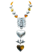 Collar Corazón de Guadalupana, joya de plata .925, con ámbar – Gabriela Sánchez (vista 2)