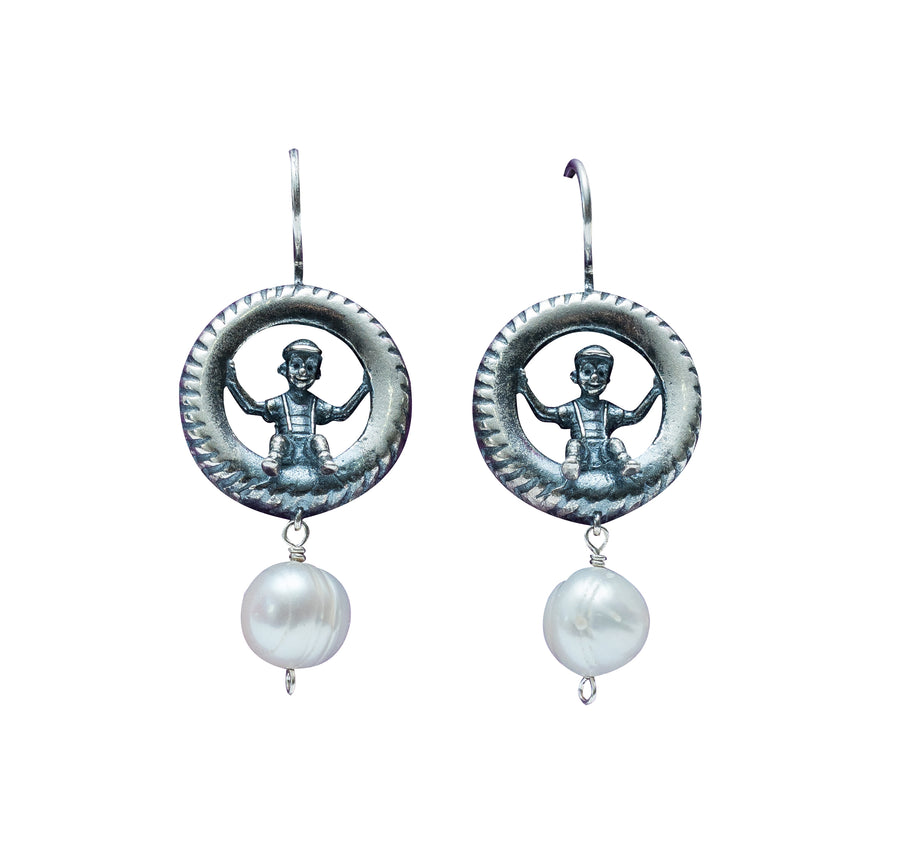 Aretes Tiempos de Cariño, joya de plata .925, con perla – Gabriela Sánchez
