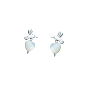 Aretes Aleteos de Amor, joya de plata .925, con concha – Gabriela Sánchez (vista 3)
