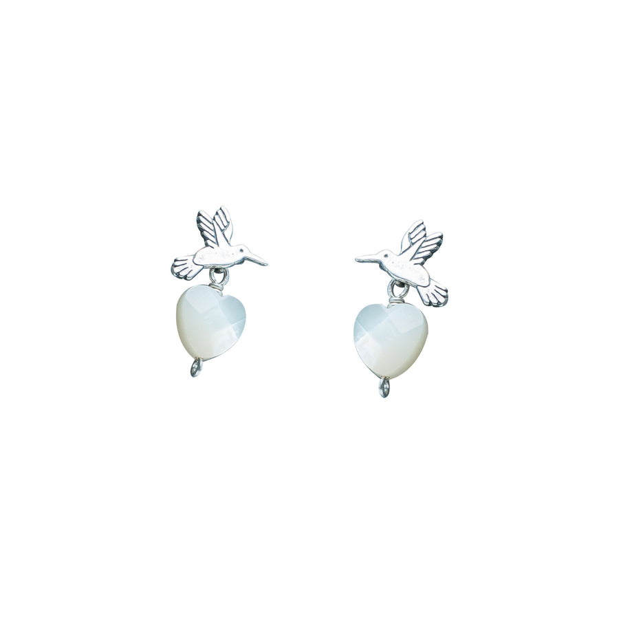 Aretes Aleteos de Amor, joya de plata .925, con concha – Gabriela Sánchez (vista 3)