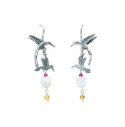 Aretes El Tesoro de Mamá, joya de plata .925, con rubí y ámbar – Gabriela Sánchez
