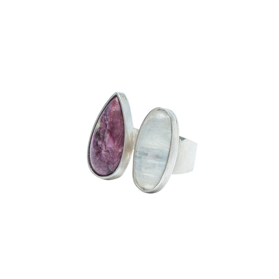 Anillo Gemas del Corazón, joya de plata .925, con concha de abulón y cuarzo – Gabriela Sánchez (vista 3)