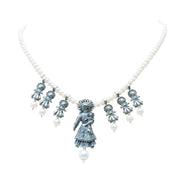 Collar Mis Muñequitas, joya de plata .925, con perla – Gabriela Sánchez