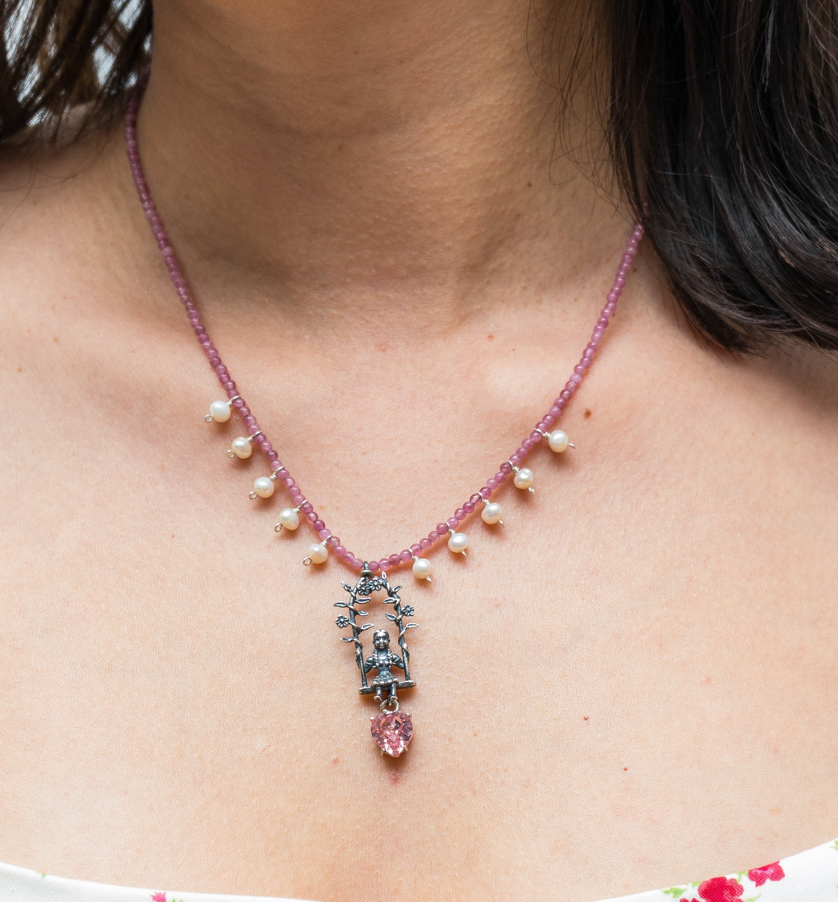 Collar Mi Cielo Rosa, joya de plata .925, con turmalina y cristal Swarovski – Gabriela Sánchez (vista 2)