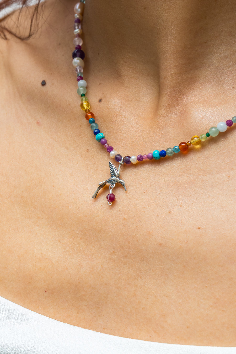 Collar Colibrí de la Suerte, joya de plata .925, con amatista – Gabriela Sánchez (vista 3)