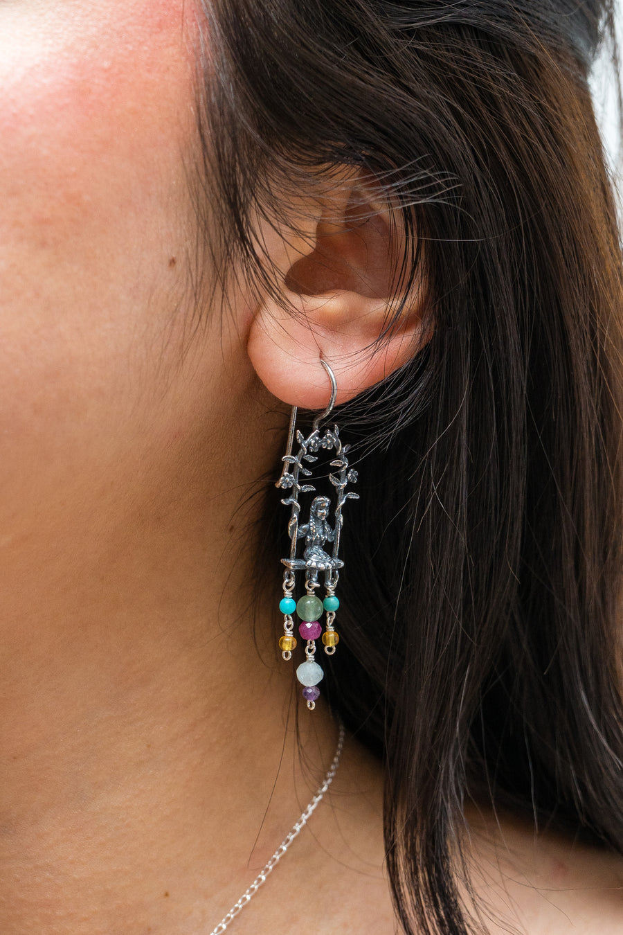 Aretes Amor que Crece, joya de plata .925, con turquesa y venturina – Gabriela Sánchez (vista 2)