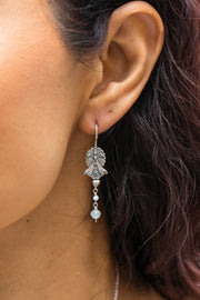 Aretes Amor Celestial, joya de plata .925, con concha – Gabriela Sánchez (vista 2)